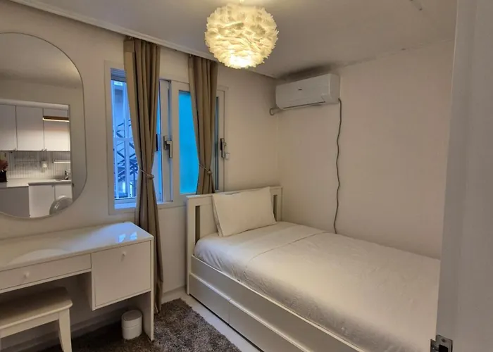 Sophie House Foreigners Women Only Seoel