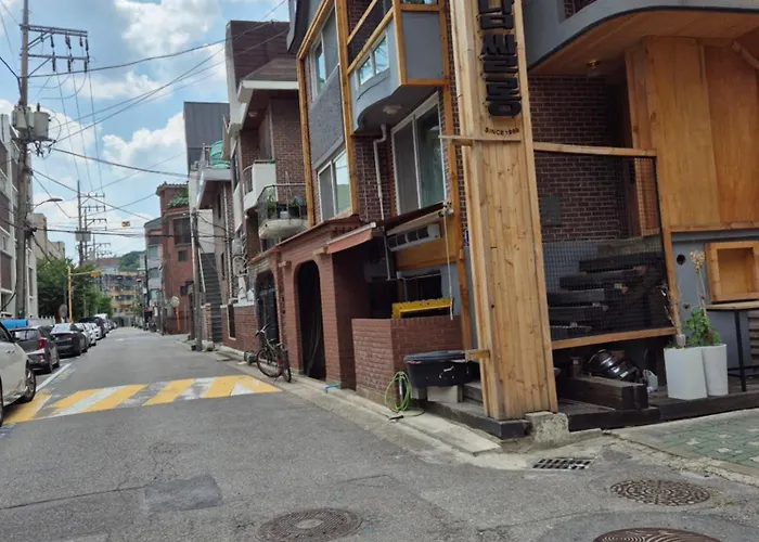 Sophie House Foreigners Women Only * Seoel